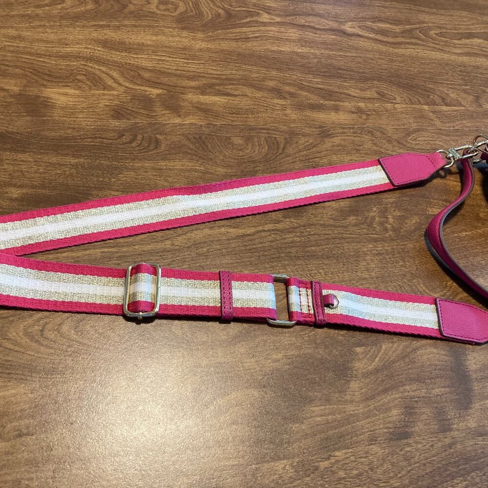 Ann Klein Crossbody/Shoulder Vibrant Pink Bag with Matching Coin Purse - Picture 4 of 12